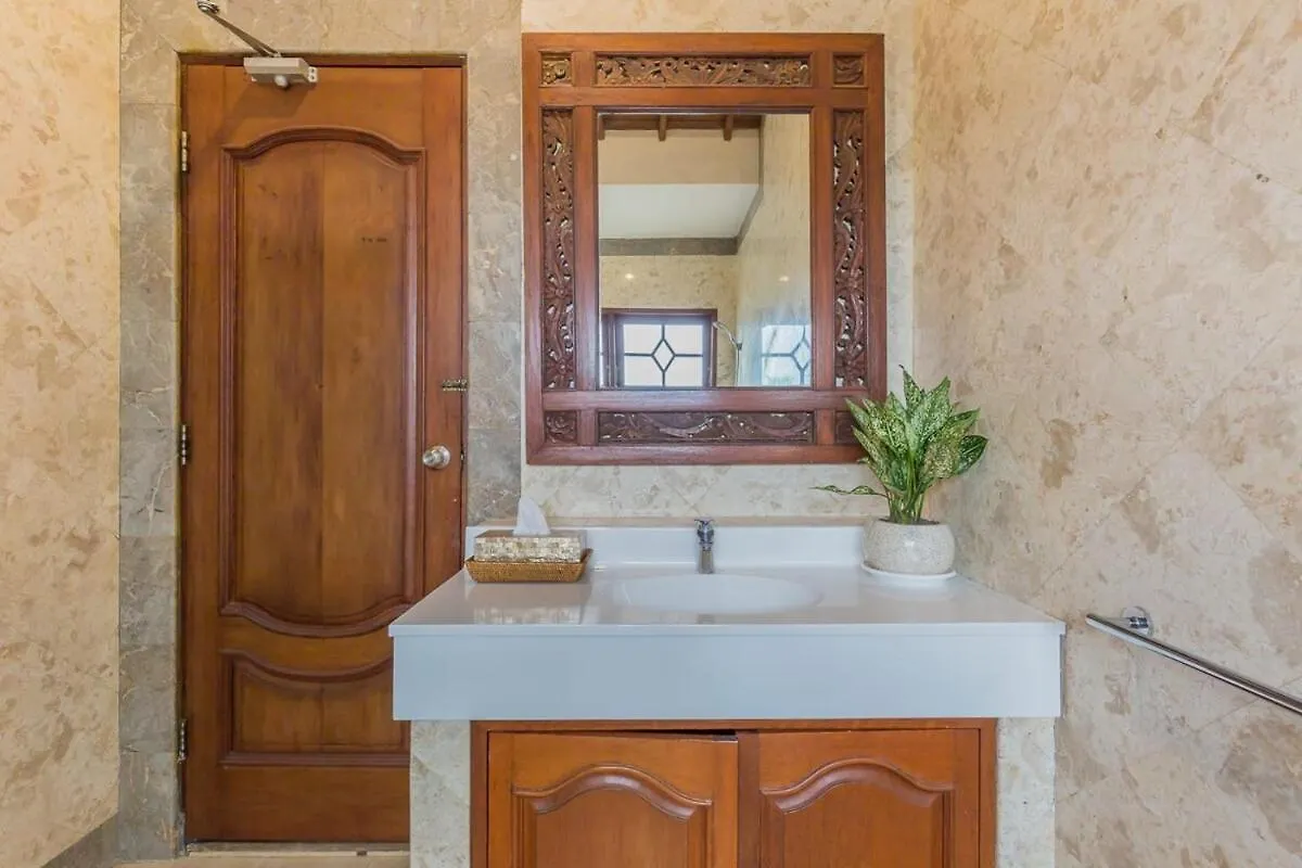 Castila Saraswati - Tranquil 4Br Villa In Kayu Aya Seminyak