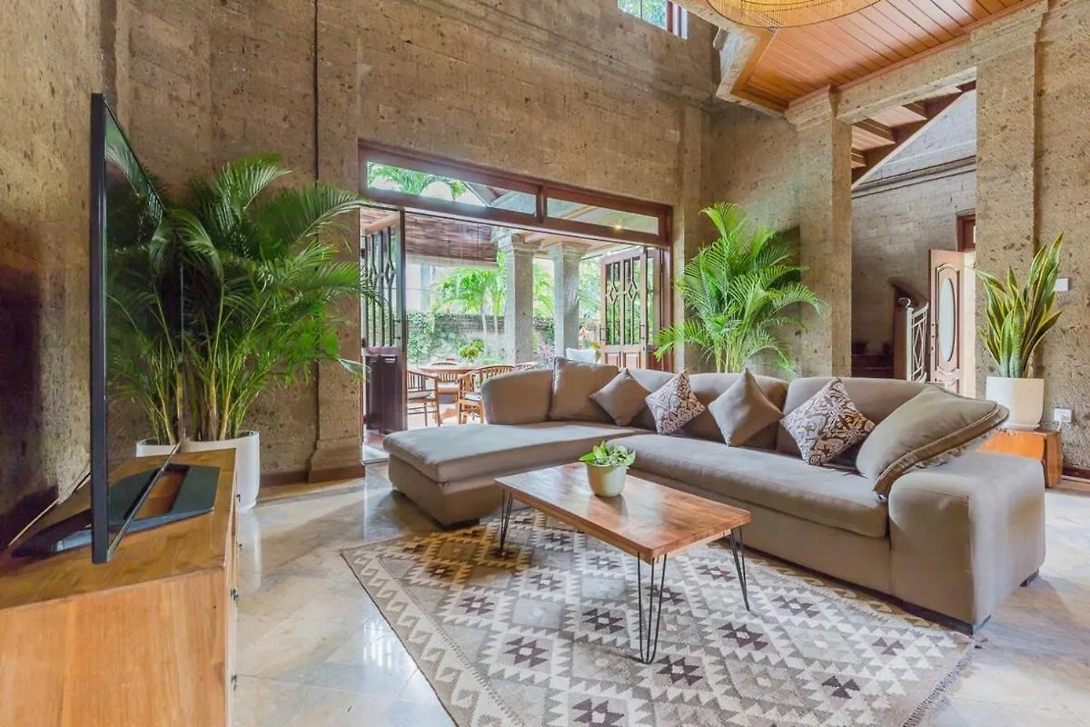 Castila Saraswati - Tranquil 4Br Villa In Kayu Aya Seminyak  Seminyak (Bali)