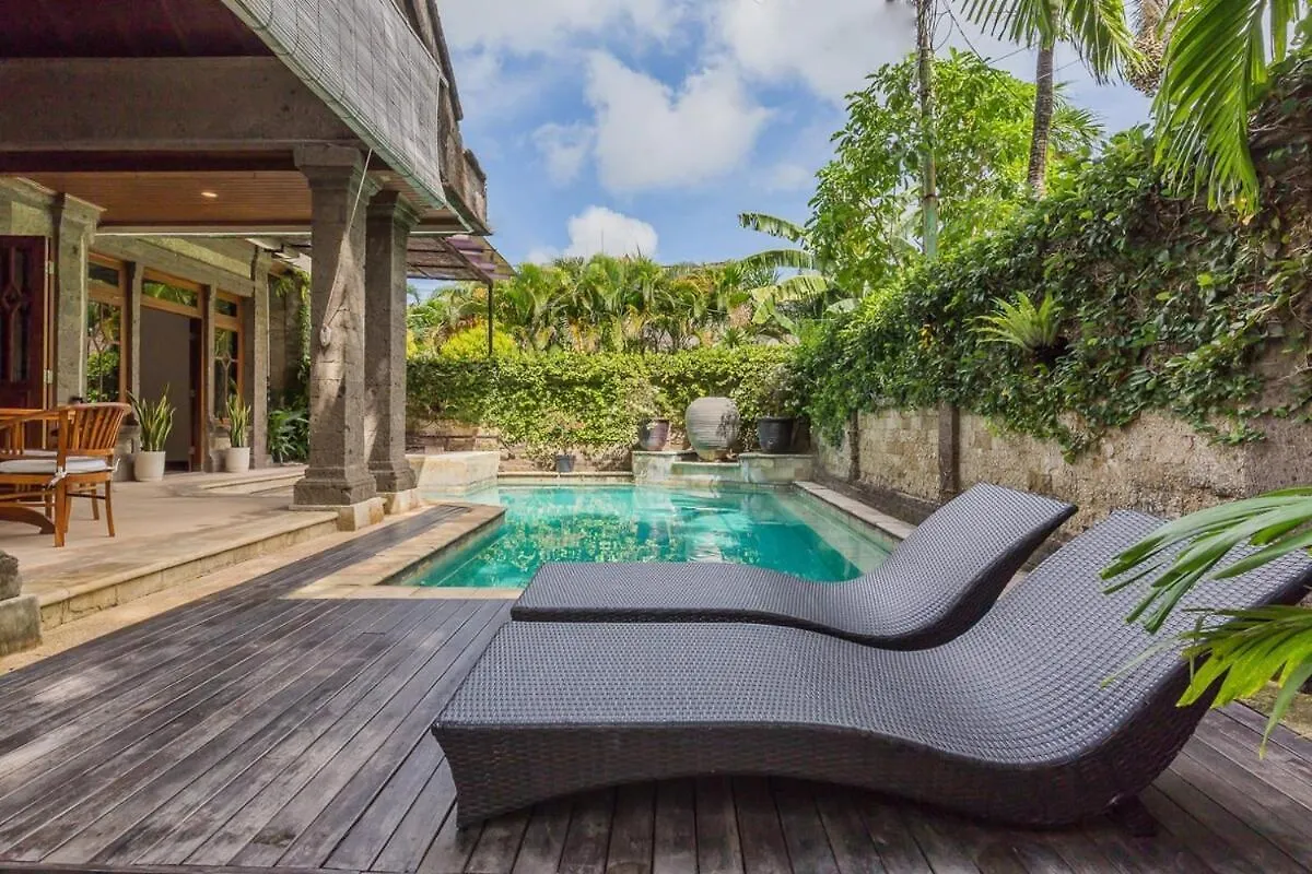 Castila Saraswati - Tranquil 4Br Villa In Kayu Aya 세미냑